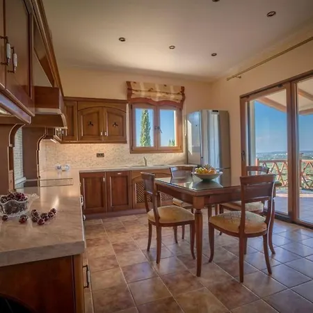 Superior Zante Clairy 3 Bedroom Private Pool Mouzaki فيلة
